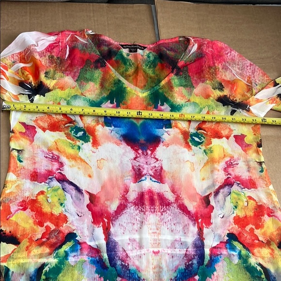 Sienna Rose Colorful Abstract Blouse - Picture 4 of 9